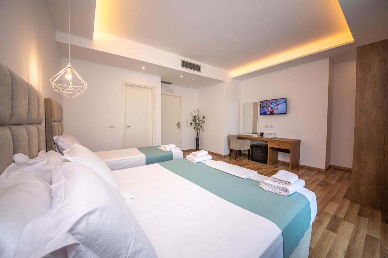 Bianco Hotel Εξαμίλιο Εξωτερικό φωτογραφία