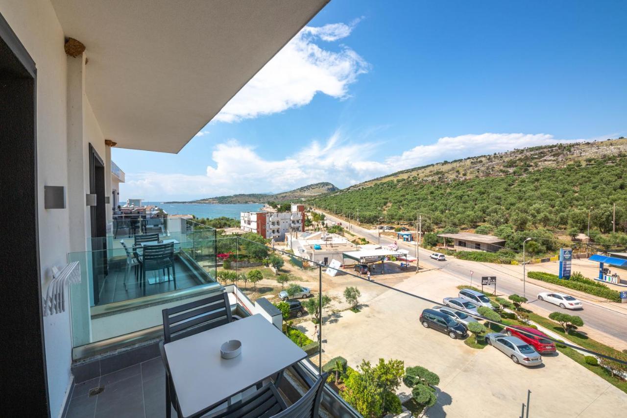 Bianco Hotel Εξαμίλιο Εξωτερικό φωτογραφία