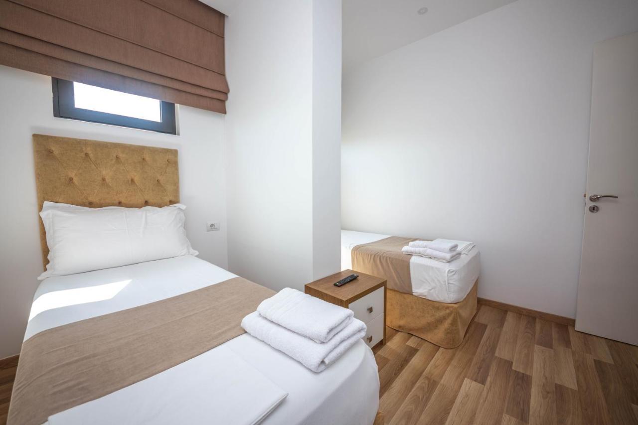 Bianco Hotel Εξαμίλιο Εξωτερικό φωτογραφία