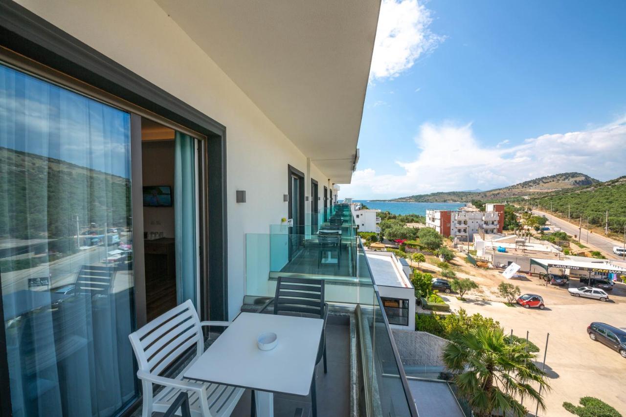 Bianco Hotel Εξαμίλιο Εξωτερικό φωτογραφία