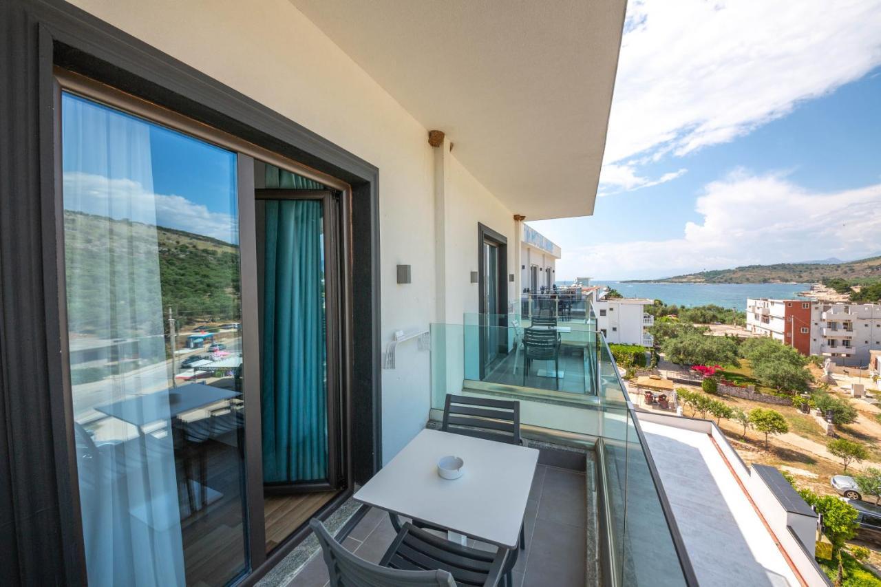 Bianco Hotel Εξαμίλιο Εξωτερικό φωτογραφία