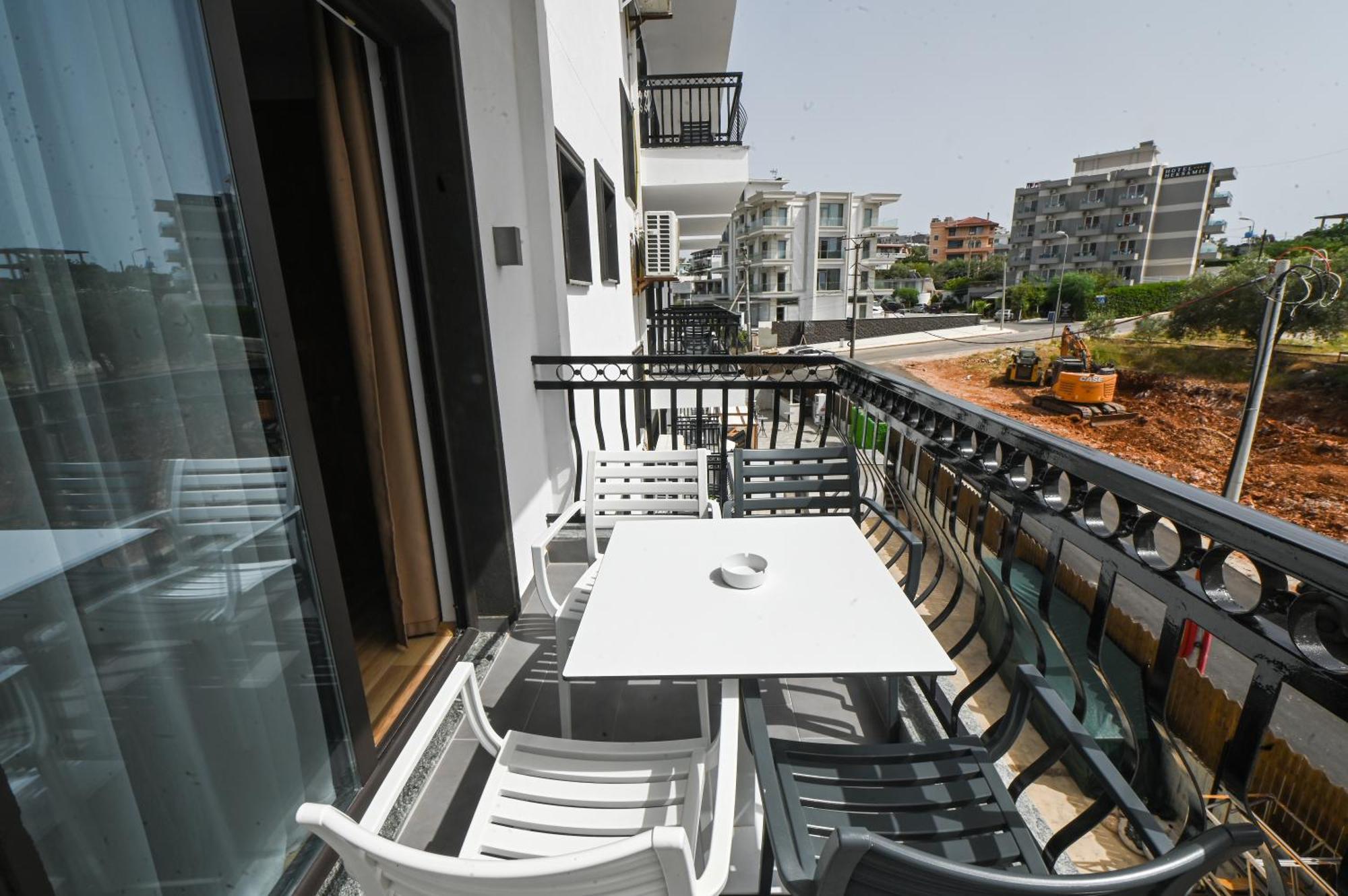 Bianco Hotel Εξαμίλιο Εξωτερικό φωτογραφία