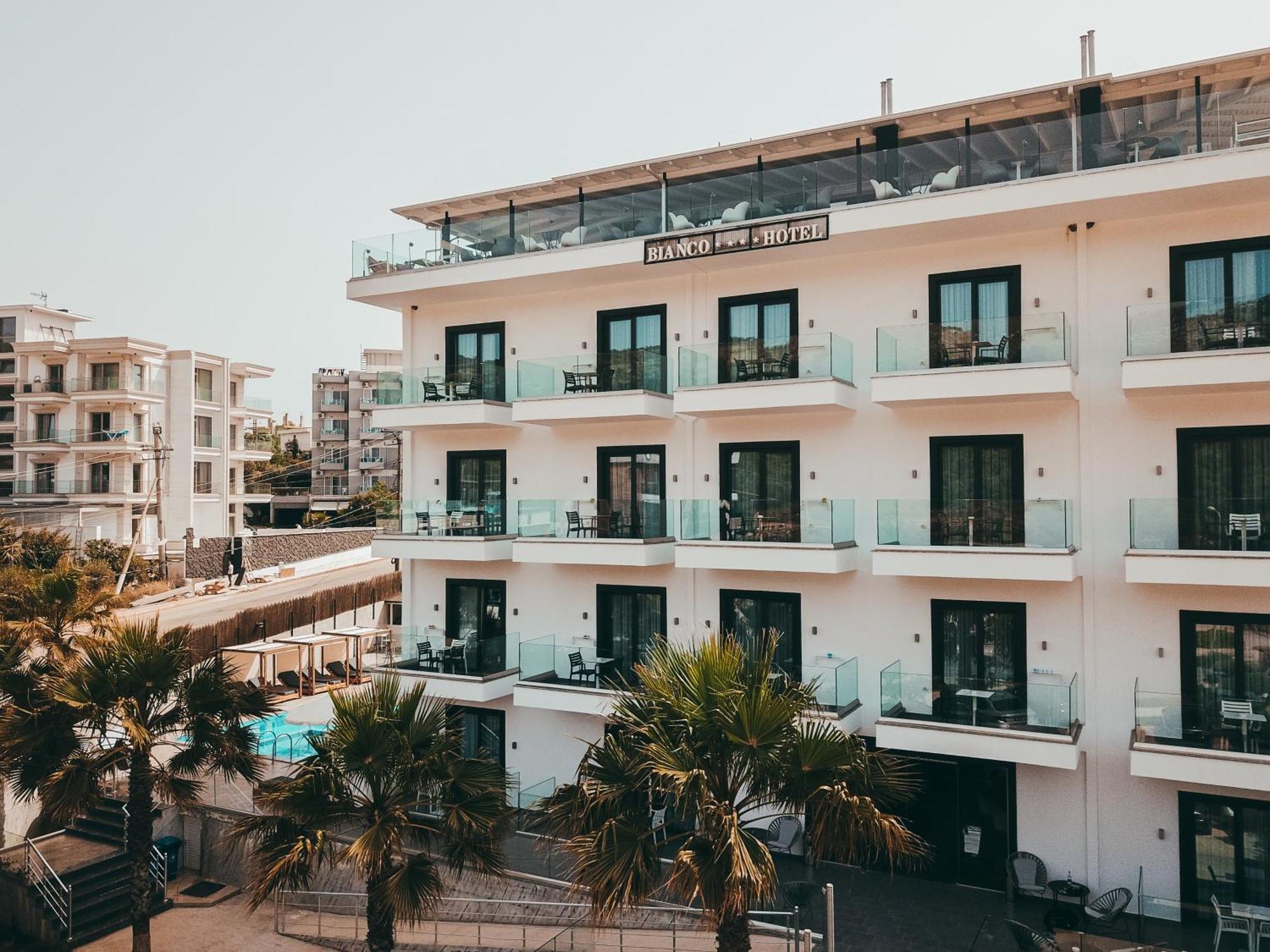 Bianco Hotel Εξαμίλιο Εξωτερικό φωτογραφία