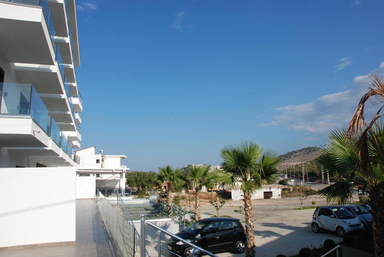 Bianco Hotel Εξαμίλιο Εξωτερικό φωτογραφία