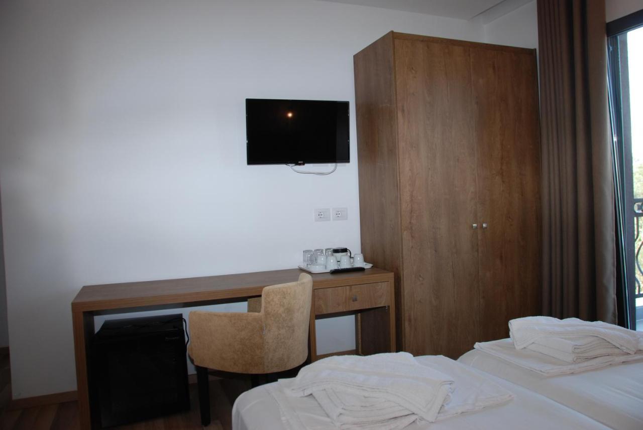 Bianco Hotel Εξαμίλιο Εξωτερικό φωτογραφία