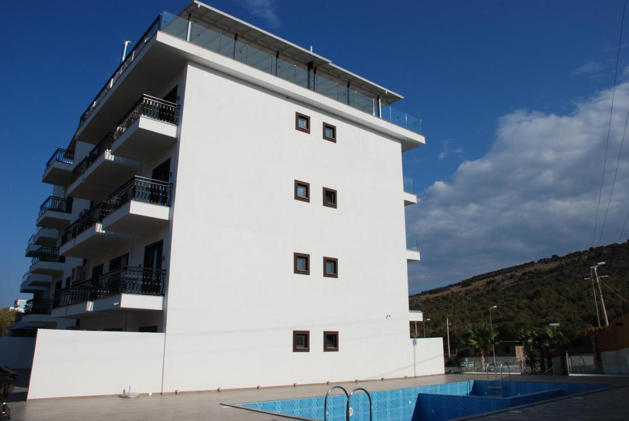 Bianco Hotel Εξαμίλιο Εξωτερικό φωτογραφία