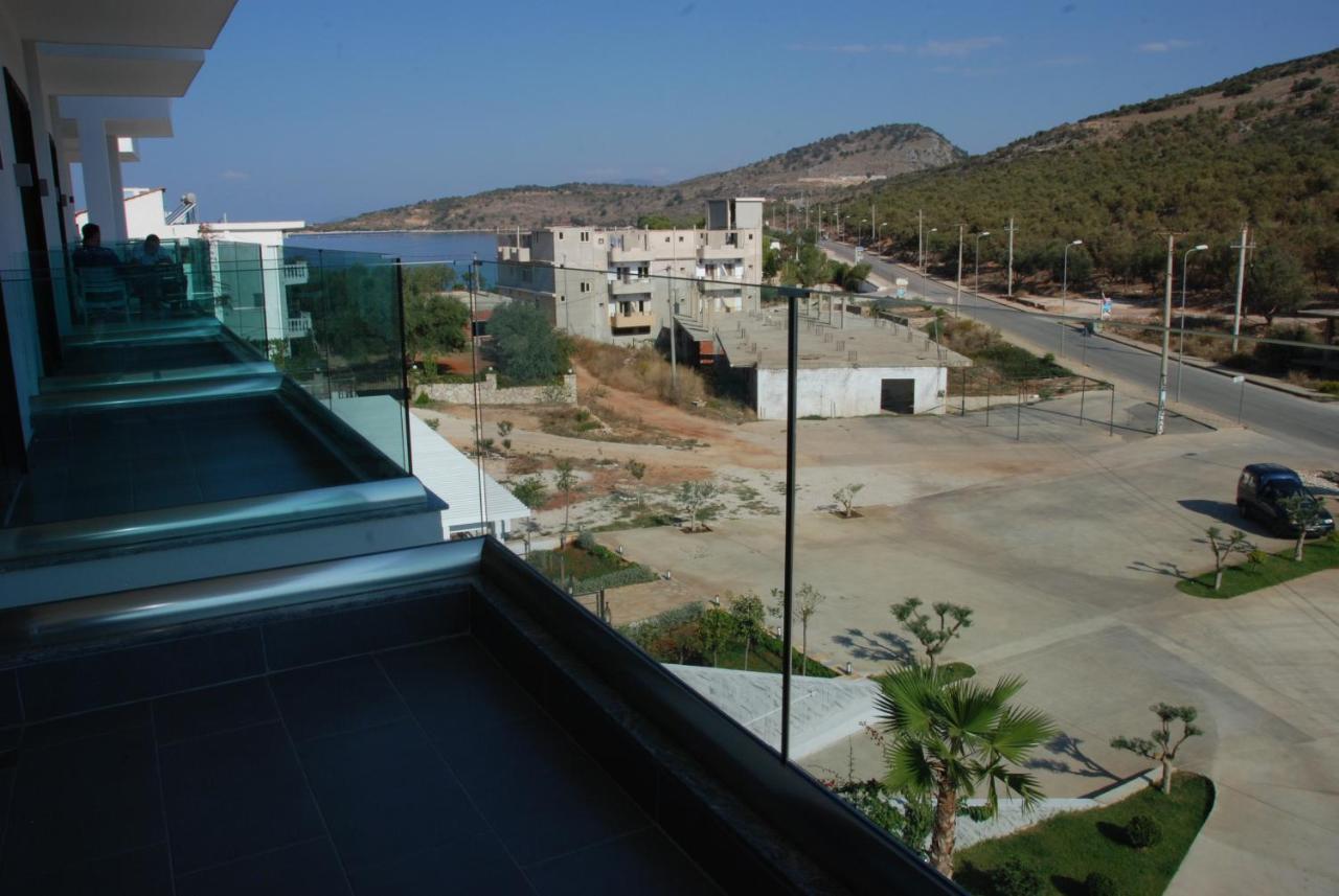 Bianco Hotel Εξαμίλιο Εξωτερικό φωτογραφία