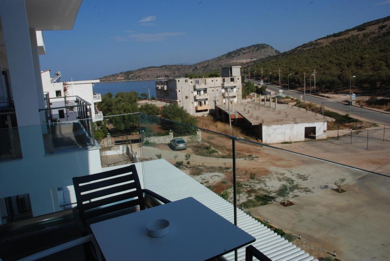 Bianco Hotel Εξαμίλιο Εξωτερικό φωτογραφία
